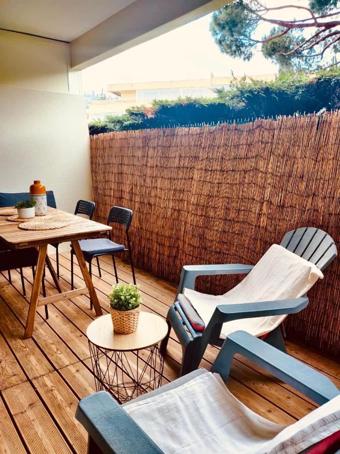 Mandelieu Grand Studio Avec Piscine Et Proche De La Mer エクステリア 写真